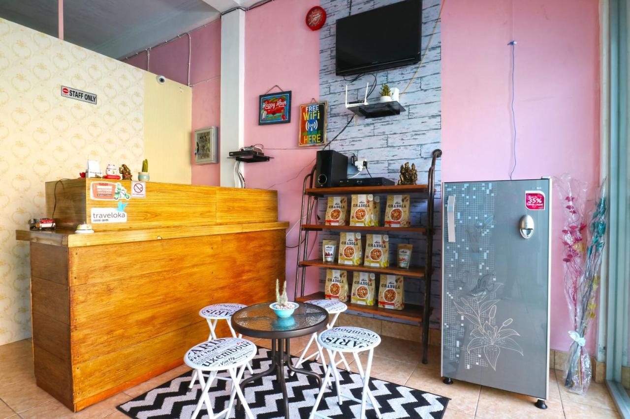 Balini 9 Hostel Денпасар Екстериор снимка