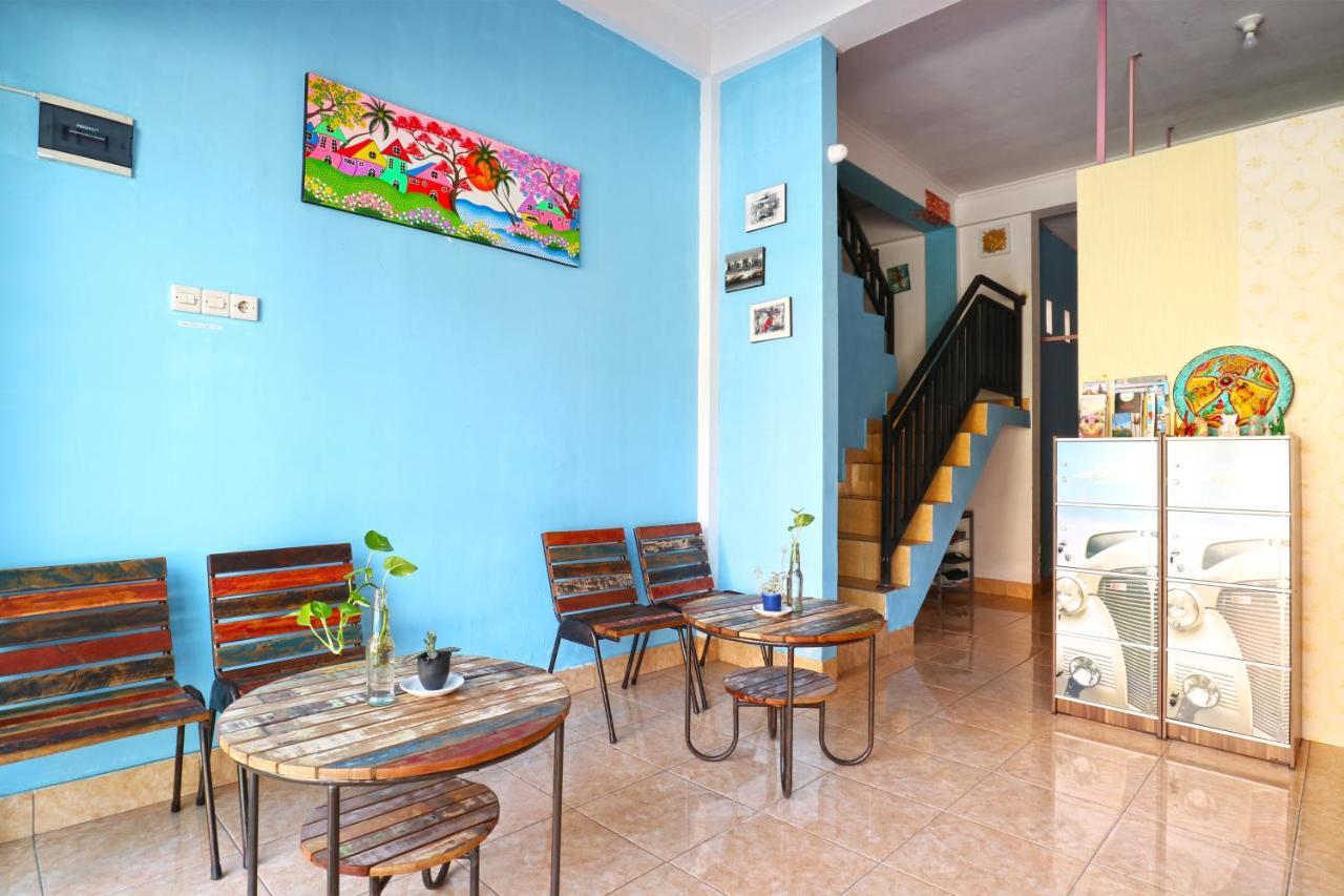 Balini 9 Hostel Денпасар Екстериор снимка
