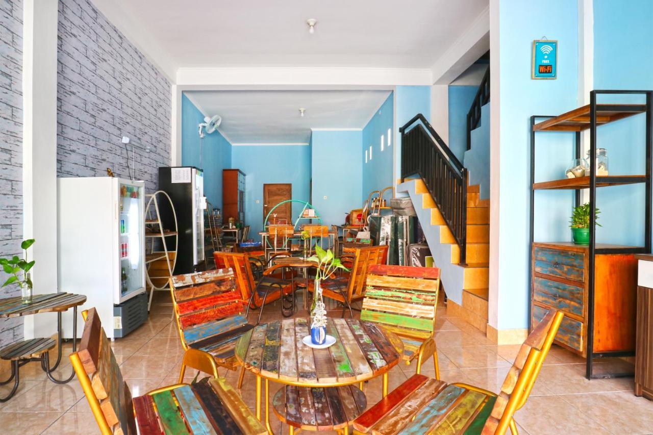 Balini 9 Hostel Денпасар Екстериор снимка