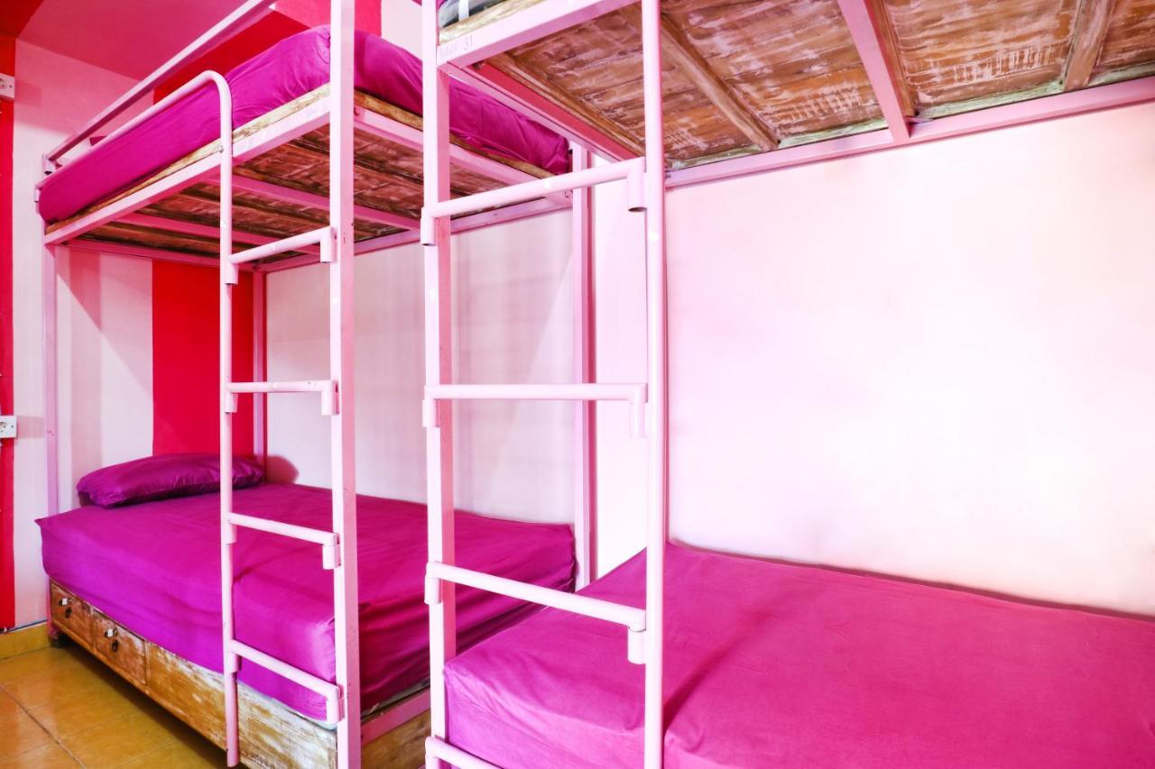 Balini 9 Hostel Денпасар Екстериор снимка
