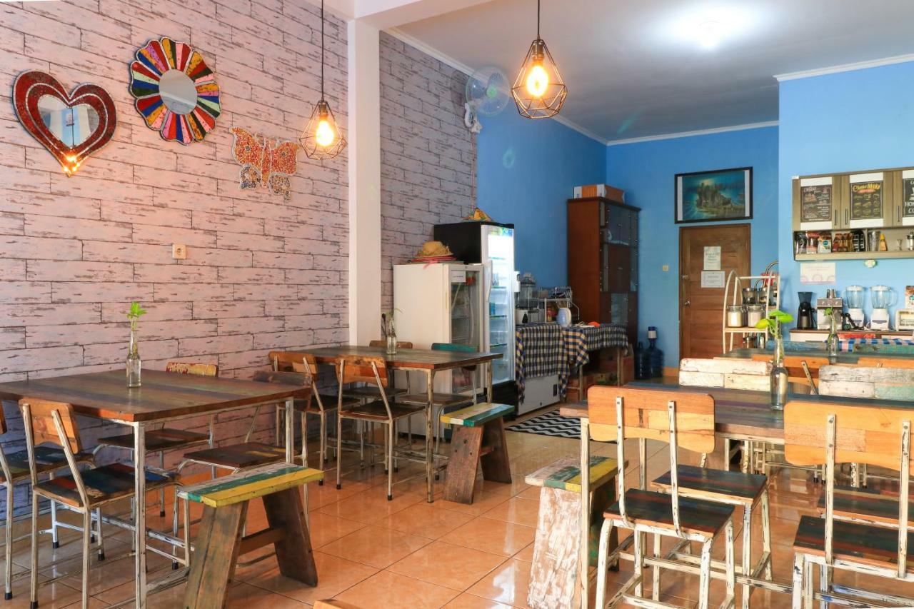 Balini 9 Hostel Денпасар Екстериор снимка