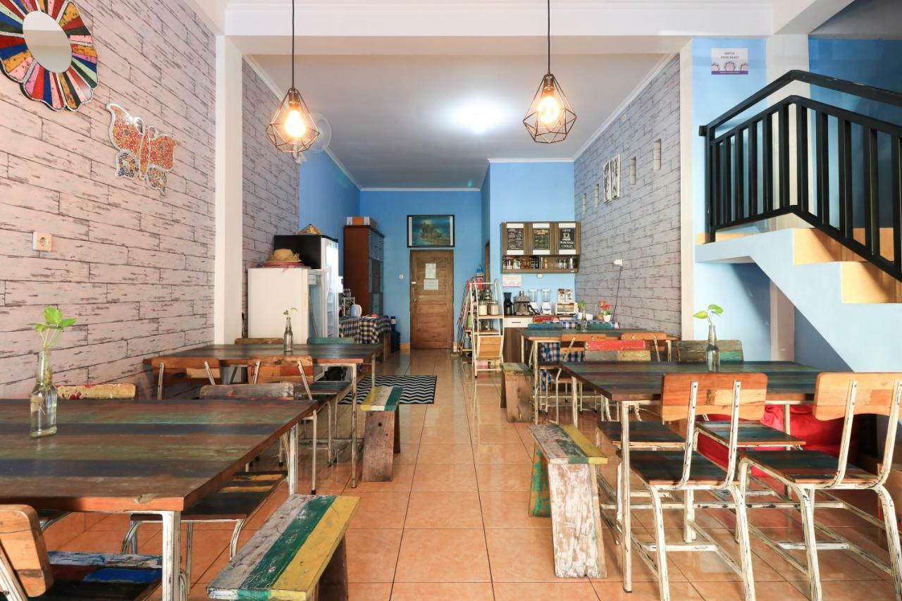 Balini 9 Hostel Денпасар Екстериор снимка